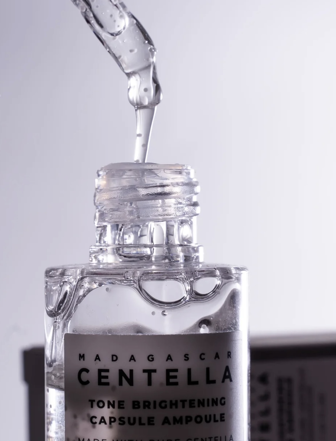 Skin1004 Madagascar Centella Tone Brightening Capsule Ampoule