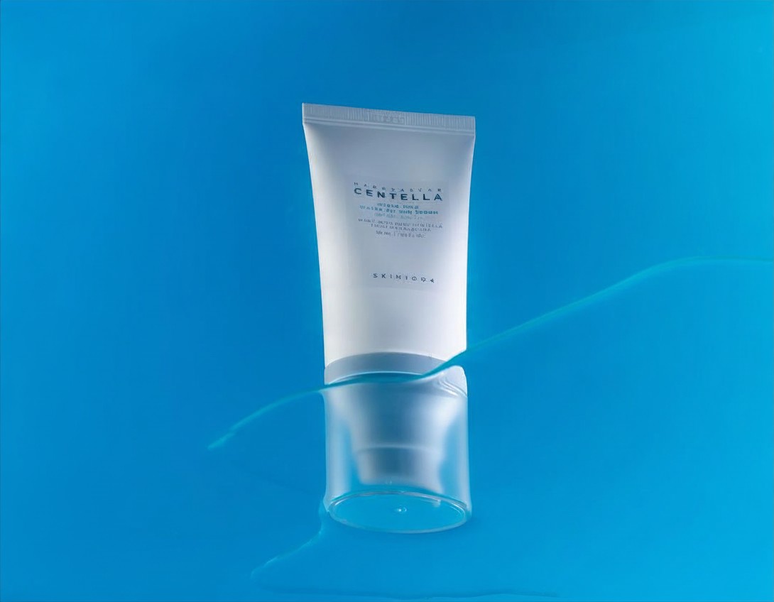 Skin1004 Madagascar Centella Hyalu-Cica Sun Serum